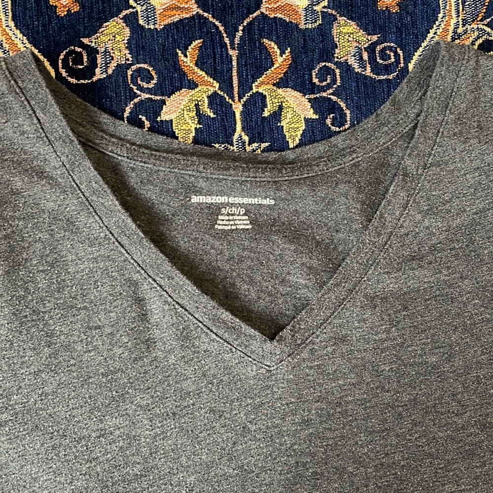 2 for $10! Gray Amazon essentials v neck t shirts - Picture 4 of 6